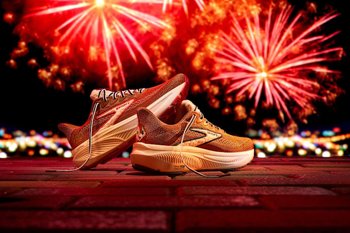 Brooks Ghost 17 Chip n' Dale