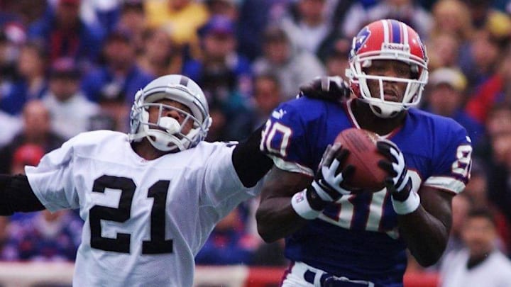 14. Eric Moulds
Position: WR. Years: 1996-2005
Achievements: Three-time Pro Bowl selection. Member of Bills 50th anniversary team. Ranks second to Andre Reed in team history for games played by a wide receiver (154), receptions (675), yards (9,096) and touchdowns (48). Before Stefon Diggs arrived, he held top two spots for catches in a season with 100 in 2002 and 94 in 2000. Also had 88 catches in 2004, giving him three of the top 10 receiving seasons in team history. 14. Eric Moulds
Position: WR. Years: 1996-2005
Achievements: Three-time Pro Bowl selection. Member of Bills 50th anniversary team. Ranks second to Andre Reed in team history for games played by a wide receiver (154), receptions (675), yards (9,096) and touchdowns (48). Before Stefon Diggs arrived, he held top two spots for catches in a season with 100 in 2002 and 94 in 2000. Also had 88 catches in 2004, giving him three of the top 10 receiving seasons in team history.