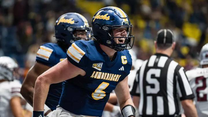 Northern Arizona quarterback Ty Pennington (6) Northern Arizona quarterback Ty Pennington (6)
