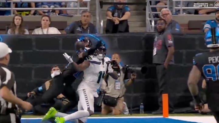 It sure looked like the Lions should have been called for pass interference on this play. 