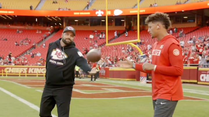 Porter Ellett' lost his arm after a farming accident when he was a kid. 