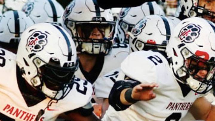 Jackson County completed an undefeated season and set the school record for wins in a season . Jackson County completed an undefeated season and set the school record for wins in a season .