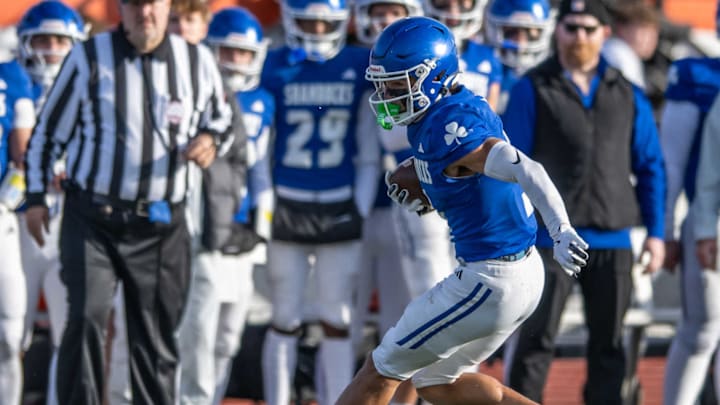 Detroit Catholic Central will take on Cass Tech on November 30th at 7:00 p.m. in the Division 1 final. 