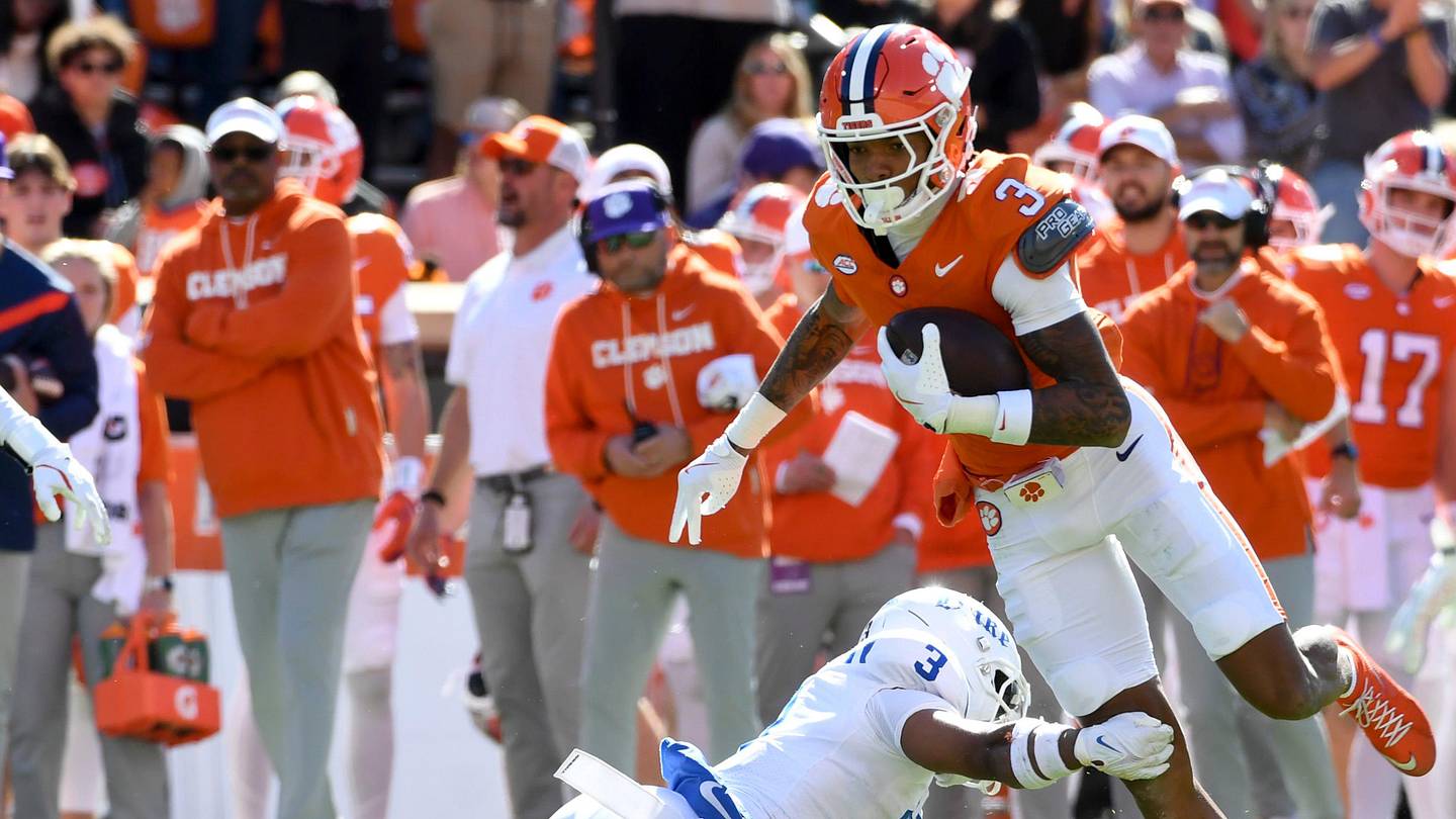 Where Clemson's Wide Receiver Room Stands Following Tristan Smith's Eligibility