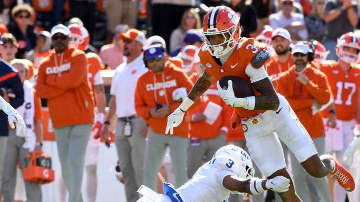 Clemson receiver Tristan Smith returns to a wide receiver room that is stacked with talent for 2026. Clemson receiver Tristan Smith returns to a wide receiver room that is stacked with talent for 2026.