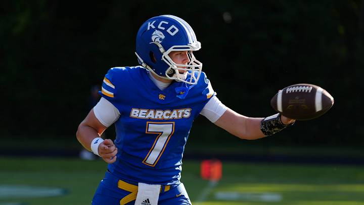 Kentucky Country Day's Chase Browning (7) practices a pitch during warm-ups before playing Sayre during Friday night KHSAA football. August 21, 2026 Kentucky Country Day's Chase Browning (7) practices a pitch during warm-ups before playing Sayre during Friday night KHSAA football. August 21, 2026