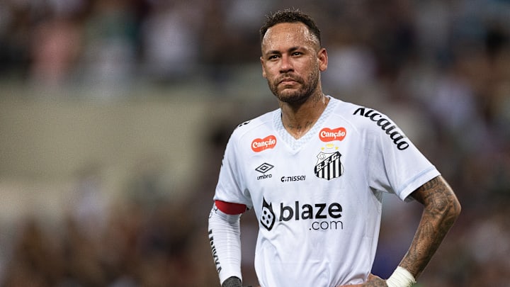 Le corps de Neymar ne répond plus à Santos. Le corps de Neymar ne répond plus à Santos.