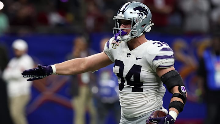 Dec 31, 2022; New Orleans, LA, USA; Kansas State Wildcats tight end Ben Sinnott (34) reacts after a catch against Alabama.