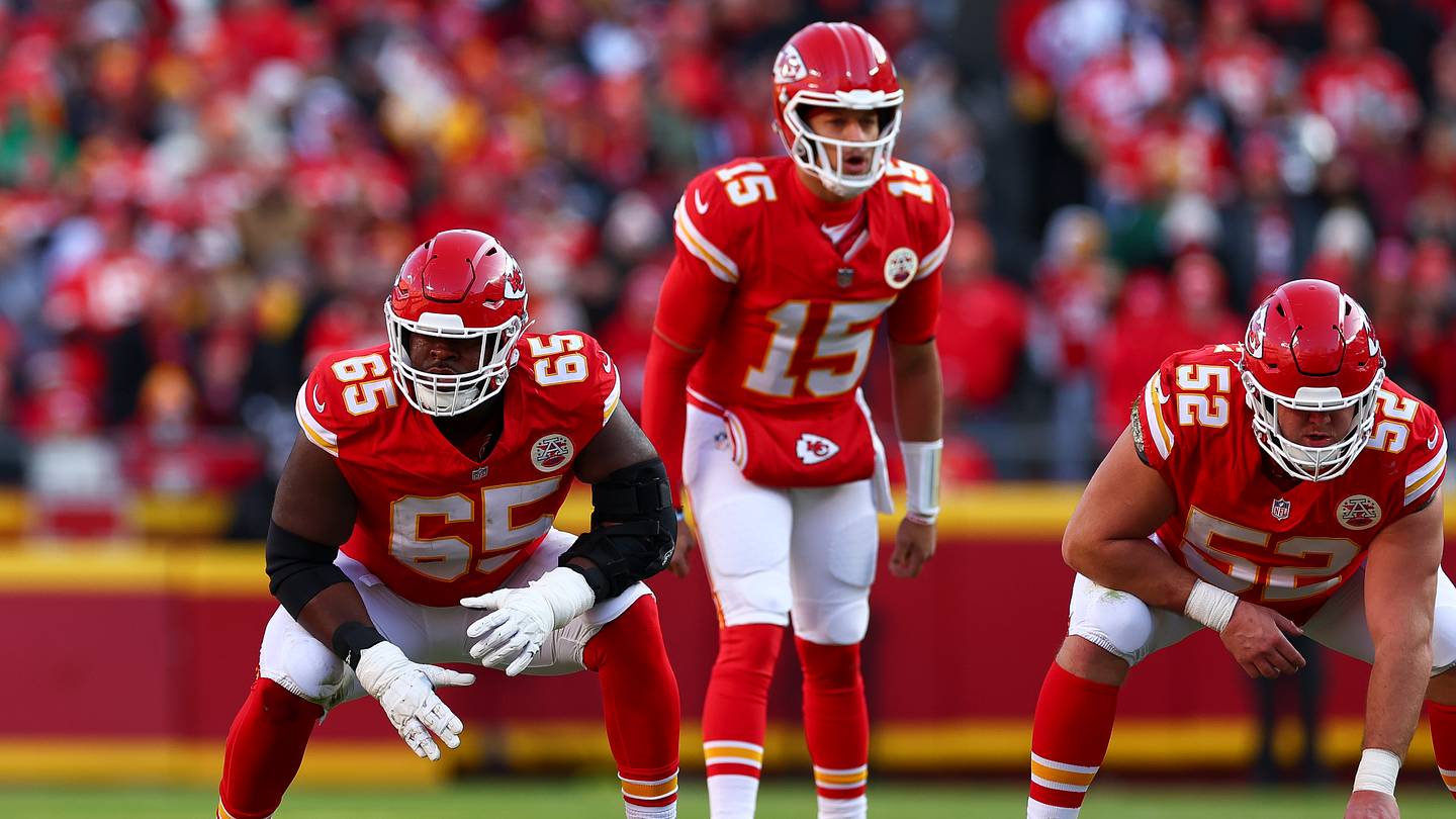 Chiefs Seek Offensive Revival Amid Struggles in 2024
