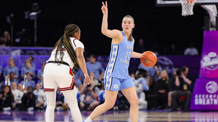 Mar 7, 2026; Duluth, GA, USA; North Carolina Tar Heels guard Elina Aarnisalo (17) calls a play against the Louisville Cardinals in the second quarter at Gas South Arena. Mandatory Credit: Brett Davis-Imagn Images
