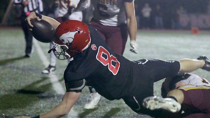 Milton travels to take on Waschusett Regional on Friday night at 6:00 p.m.