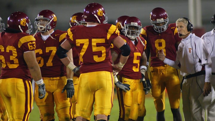 Arizona Wildcats v USC Torjans