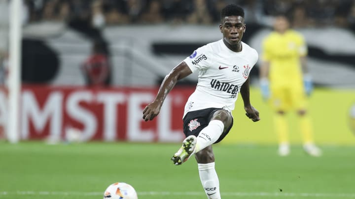 Félix Torres volta ao time do Corinthians. Félix Torres volta ao time do Corinthians.