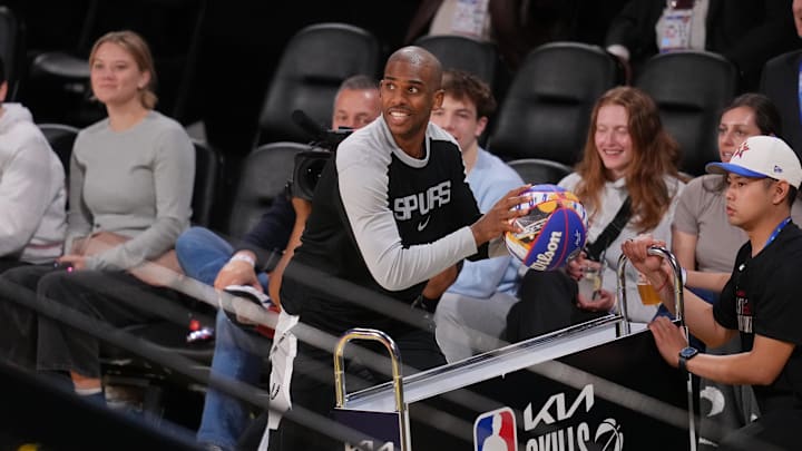 Team Spurs guard Chris Paul (3) of the San Antonio Spurs competes in the skills challenge during All Star Saturday Night ahead of the 2025 NBA All Star Game at Chase Center.