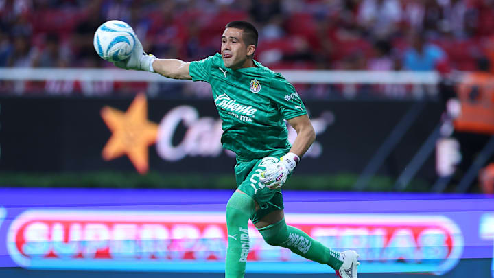 Miguel Jiménez habló sobre la titularidad de Raúl Rangel Miguel Jiménez habló sobre la titularidad de Raúl Rangel