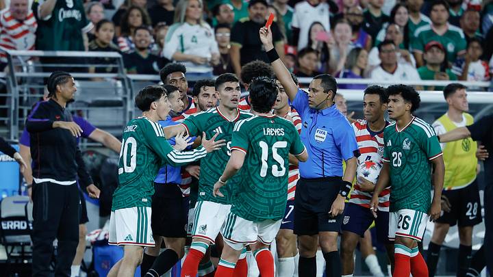SOCCER: OCT 03 USA vs Mexico SOCCER: OCT 03 USA vs Mexico