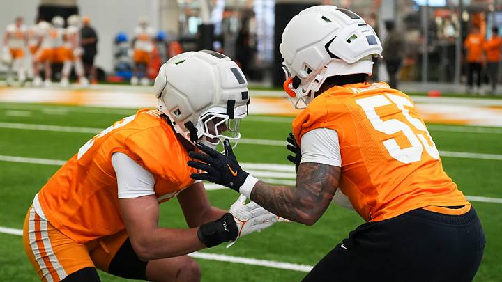 Tennessee linebacker Brayden Rouse (52) and Tennessee linebacker Amare Campbell (55) during the Vols' spring football practice in Knoxville on March 17, 2026.