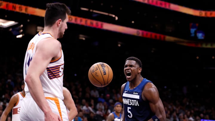 Minnesota Timberwolves v Phoenix Suns