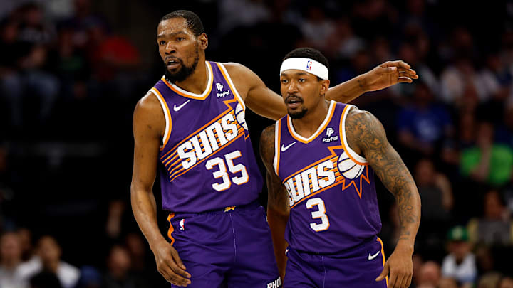 Phoenix Suns v Minnesota Timberwolves