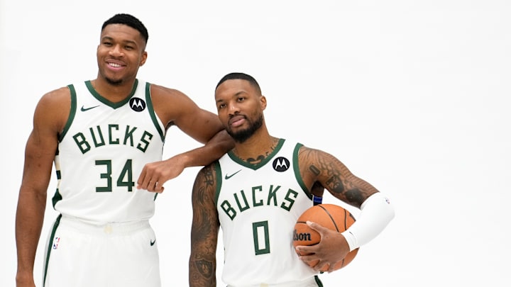 Giannis Antetokounmpo y Damian Lillard formarán dupla ofensiva por primera vez con los Bucks y ante los Lakers