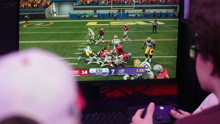 Louisville’s Miller Moss and several of his teammates stopped by Olympus Gaming Lounge to play EA Sports College Football 26 with fans for a meet and greet. Louisville’s Miller Moss and several of his teammates stopped by Olympus Gaming Lounge to play EA Sports College Football 26 with fans for a meet and greet.