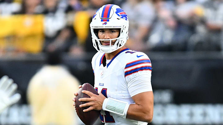 Buffalo Bills v Pittsburgh Steelers