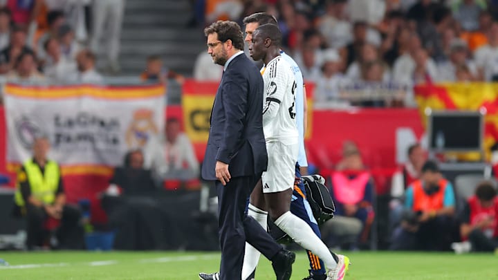 Ferland Mendy verletzte sich beim Comeback Ferland Mendy verletzte sich beim Comeback