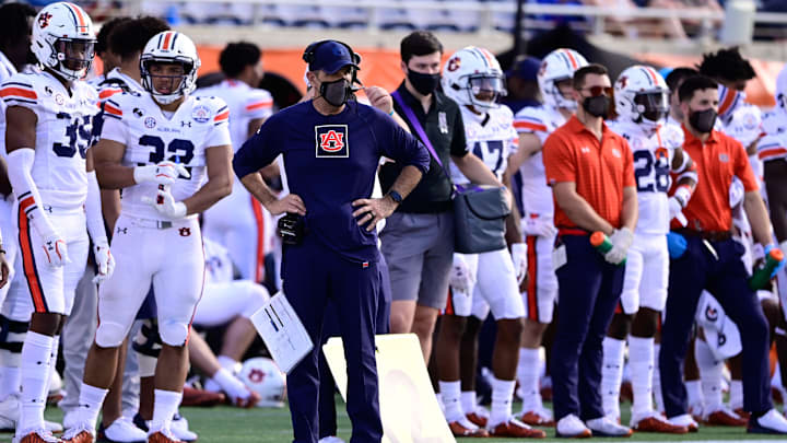 Vrbo Citrus Bowl - Auburn v Northwestern