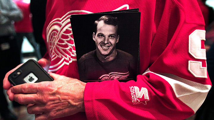 Mourners And NHL Fans Attend Gordie Howe Visitation In Detroit