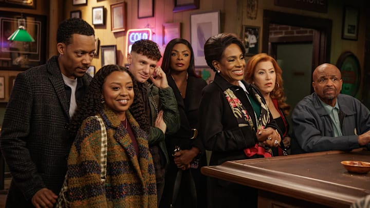 IT'S ALWAYS SUNNY IN PHILADELPHIA -- "The Gang F***s Up Abbott Elementary" -- Season 17, Episode 1 -- Pictured (L-R): Tyler James Williams as Gregory Eddie, Quinta Brunson as Janine Teagues, Chris Perfetti as Jacob Hill, Quinta Janelle James as Ava Coleman, Sheryl Lee Ralph as Barbara Howard, Lisa Ann Walter as Melissa Schemmenti, William Stanford Davis as Mr. Johnson. CR: Steve Swisher/FX