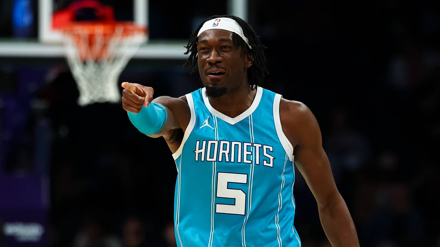 Suns Trade for Injured Center Williams Amid Concerns