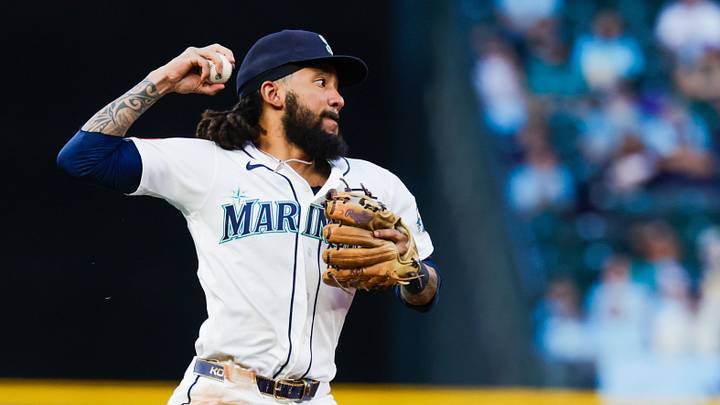 Sep 22, 2026; Seattle, Washington, USA; Seattle Mariners shortstop J.P. Crawford (3) holds back from attempting a throw to first on an infield single against the Houston Astros during the first inning at T-Mobile Park. Mandatory Credit: Joe Nicholson-Imagn Images Sep 22, 2026; Seattle, Washington, USA; Seattle Mariners shortstop J.P. Crawford (3) holds back from attempting a throw to first on an infield single against the Houston Astros during the first inning at T-Mobile Park. Mandatory Credit: Joe Nicholson-Imagn Images