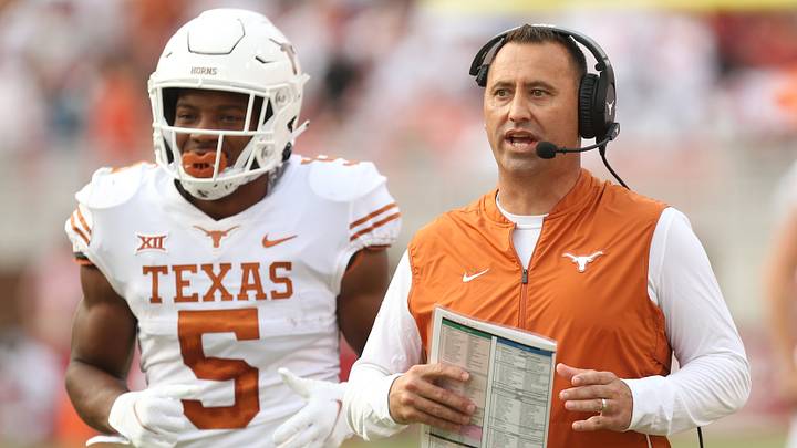 Sep 11, 2021; Fayetteville, Arkansas, USA; Texas Longhorns running back Bijan Robinson, head coach Steve Sarkisian Sep 11, 2021; Fayetteville, Arkansas, USA; Texas Longhorns running back Bijan Robinson, head coach Steve Sarkisian