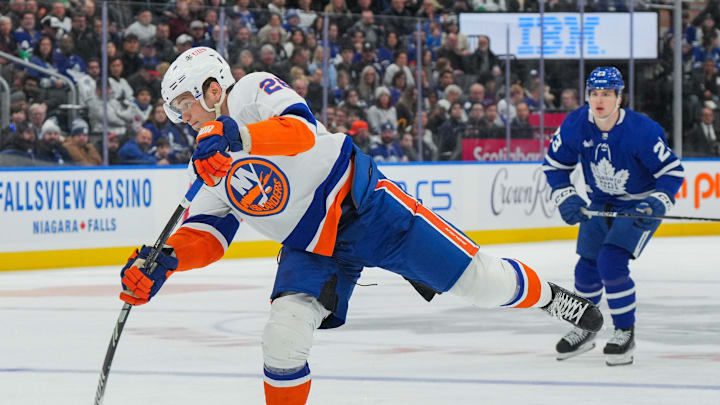 New York Islanders v Toronto Maple Leafs