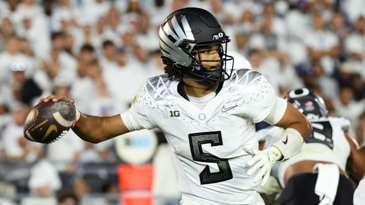 Oregon QB Dante Moore
