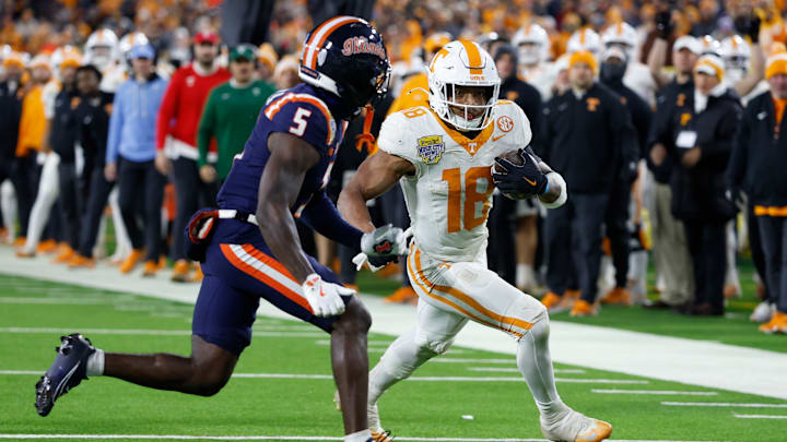 COLLEGE FOOTBALL: DEC 30 Music City Bowl Tennessee vs Illinois