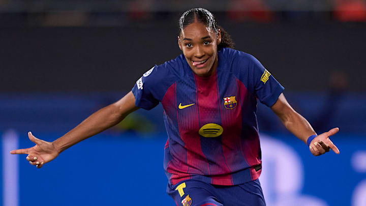 Barcelona vem de goleada na estreia da Champions Feminina 2025/26