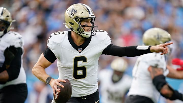 New Orleans Saints quarterback Tyler Shough (6) looks for a receiver during the third quarter against the Tennessee Titans at Nissan Stadium in Nashville, Tenn., Sunday, Dec. 28, 2025.