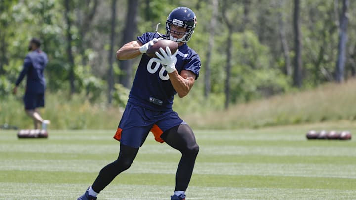 Jun 15, 2021; Lake Forest, Illinois, USA; Chicago Bears Jimmy Graham (80) catches a ball during minicamp at Halas Hall. Mandatory Credit: Kamil Krzaczynski-Imagn Images