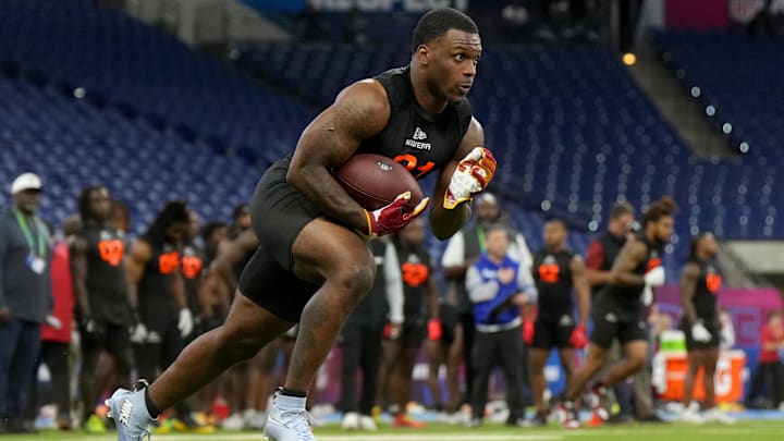 Mar 1, 2025; Indianapolis, IN, USA; Southern California running back Woody Marks (RB21) during the 2025 NFL Combine at Lucas Oil Stadium. Mandatory Credit: Kirby Lee-Imagn Images Mar 1, 2025; Indianapolis, IN, USA; Southern California running back Woody Marks (RB21) during the 2025 NFL Combine at Lucas Oil Stadium. Mandatory Credit: Kirby Lee-Imagn Images