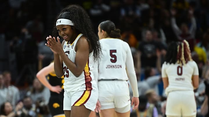 South Carolina basketball point guard Raven Johnson