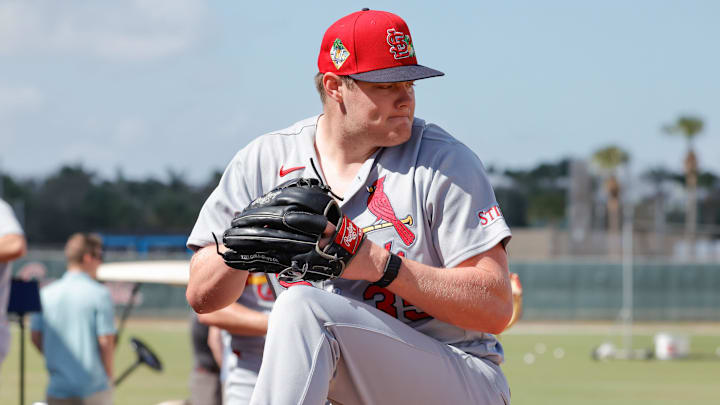 Feb 16, 2026; Jupiter, FL, USA; St. Louis Cardinals pitcher Richard Fitts (35) throws a pitch during spring training workouts at Roger Dean Stadium. Mandatory Credit: Reinhold Matay-Imagn Images Feb 16, 2026; Jupiter, FL, USA; St. Louis Cardinals pitcher Richard Fitts (35) throws a pitch during spring training workouts at Roger Dean Stadium. Mandatory Credit: Reinhold Matay-Imagn Images