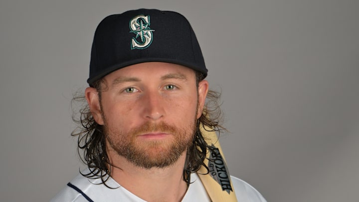 Feb 19, 2026; Peoria, AZ, USA;  Seattle Mariners second baseman Brendan Donovan (33) spring training photo day in Peoria, AZ. Mandatory Credit: Jayne Kamin-Oncea-Imagn Images