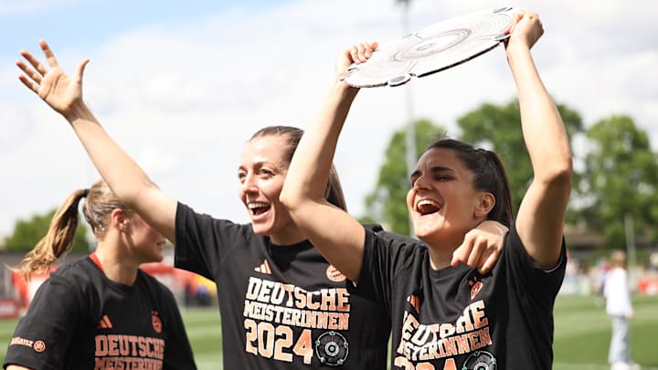 Einmal die Meisterschaft mit dem FC Bayern zu gewinnen ist für viele junge Mädchen ein großer Traum - der Weg dorthin ist jedoch steinig