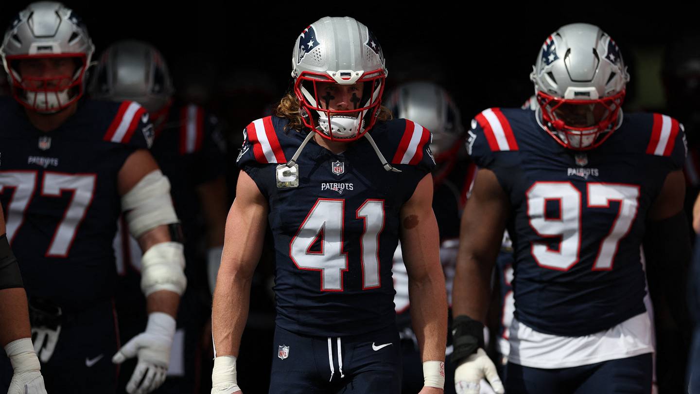 Mike Vrabel's Updates on Injured Patriots Captains Won't Calm Any Nerves