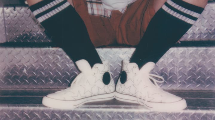 Billie Eilish is helping fans customize Converse Chuck Taylor sneakers.