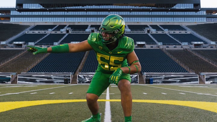 According to reports, Mater Dei (California) elite offensive lineman Kodi Greene won't be wearing wearing Oregon green after all. 