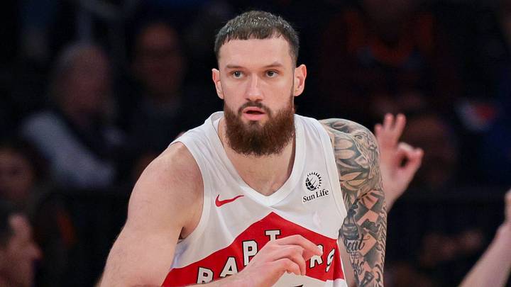 Apr 10, 2026; New York, New York, USA; Toronto Raptors forward Sandro Mamukelashvili (54) runs up court after makes a three point basket during the second half at Madison Square Garden. Mandatory Credit: Vincent Carchietta-Imagn Images Apr 10, 2026; New York, New York, USA; Toronto Raptors forward Sandro Mamukelashvili (54) runs up court after makes a three point basket during the second half at Madison Square Garden. Mandatory Credit: Vincent Carchietta-Imagn Images
