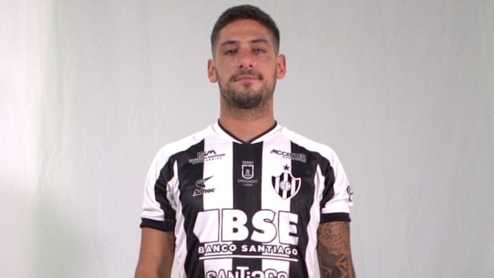 El periodista argentino César Luis Merlo dio a conocer el próximo arribo de Lucas Abascia