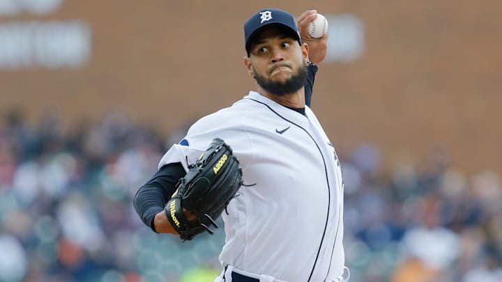 Eduardo Rodríguez estuvo lanzando juego perfecto para Detroit el domingo